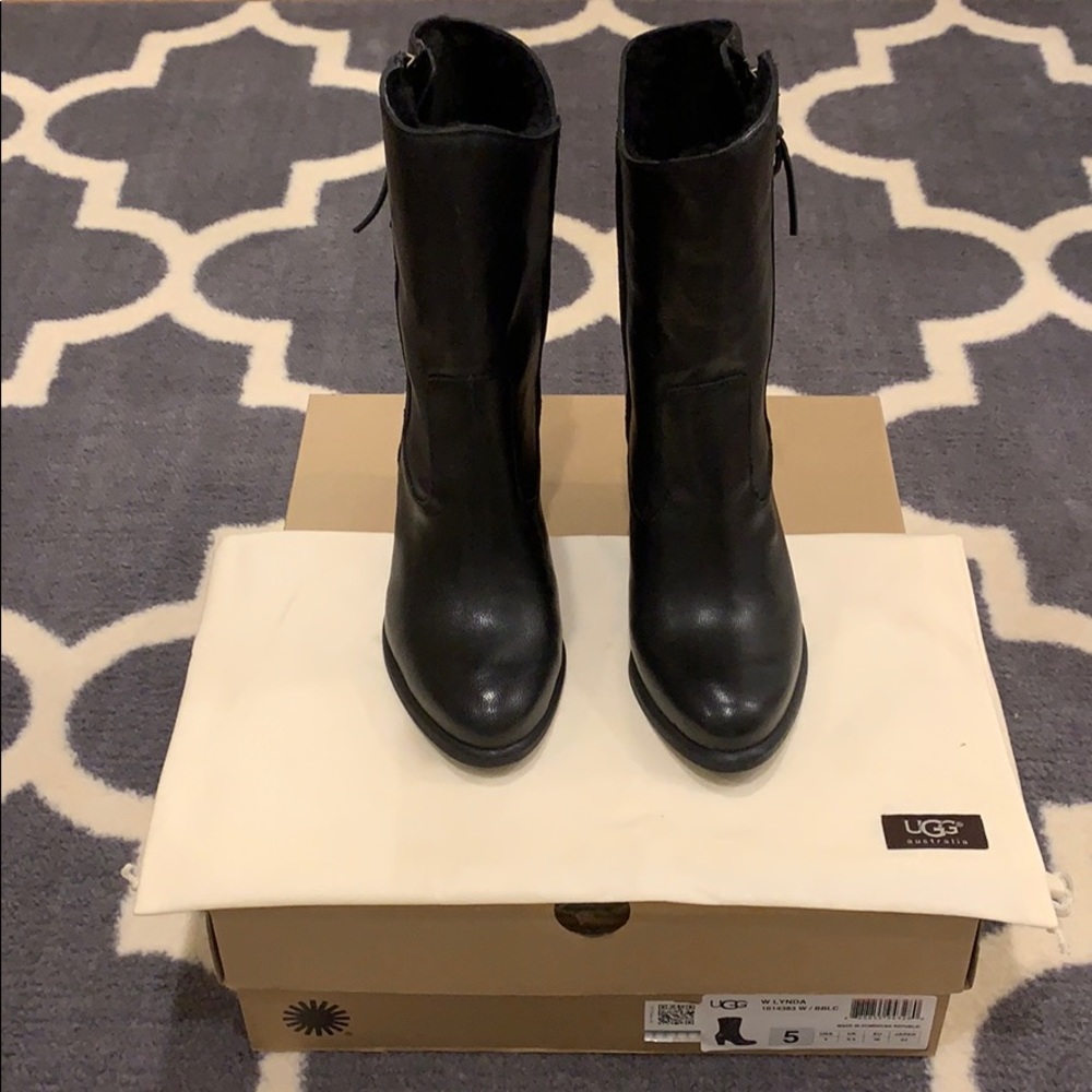 UGG Lynda Boots - Black *New In Box*